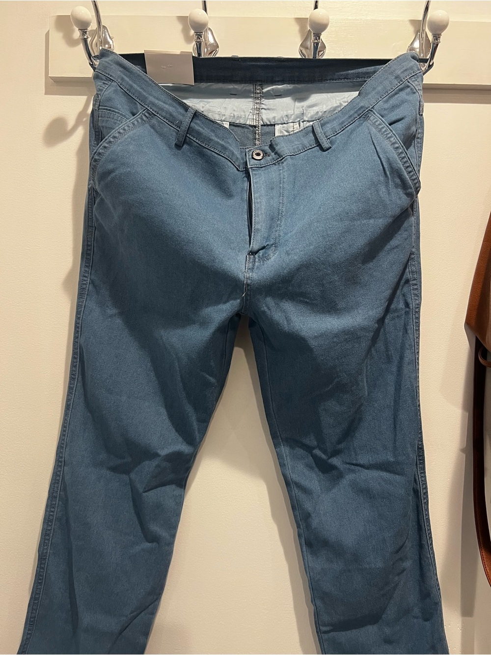 Relaxed Fit Men's Jeans in Medium Blue